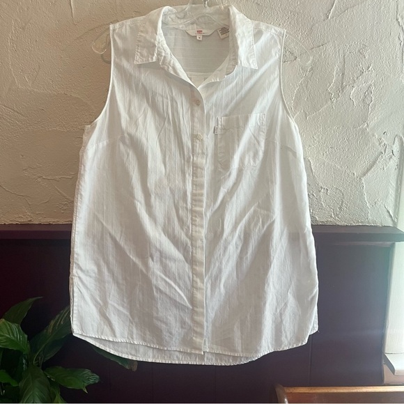 Levi's Tops - Levi’s White Sleeveless Blouse Size Medium